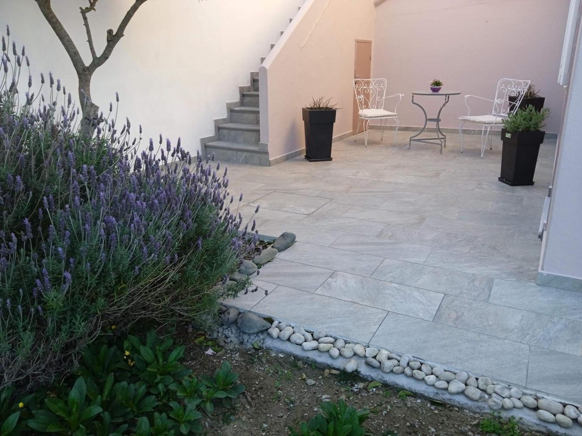 Andros Lighthouse Apartments Mesaria  ภายนอก รูปภาพ